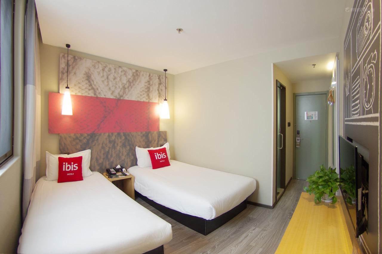 Ibis Beijing Tiantandongmen Metro Station Hotel Exterior foto